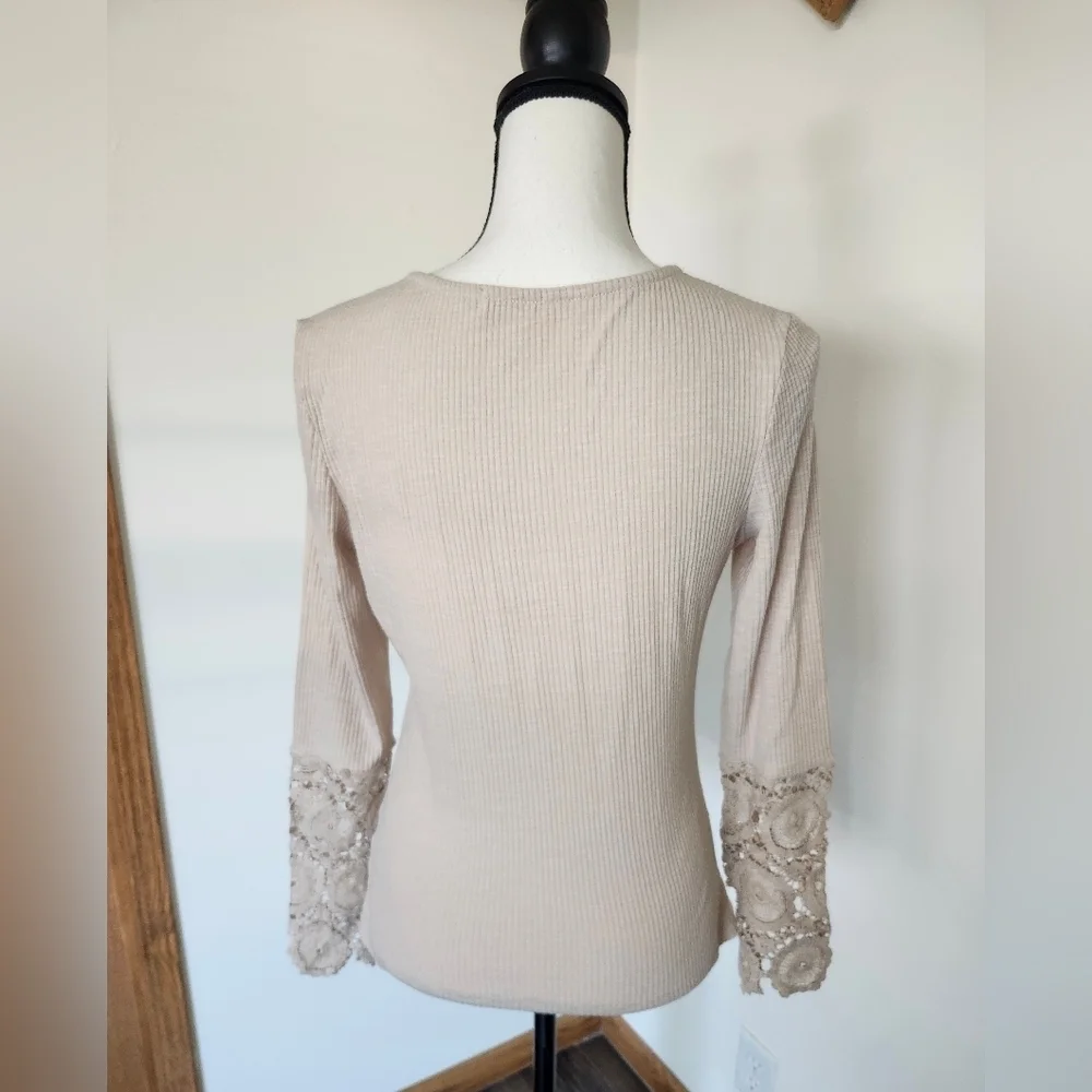 Kancystore Beige Ribbed Lace Crochet Sleeve Blouse